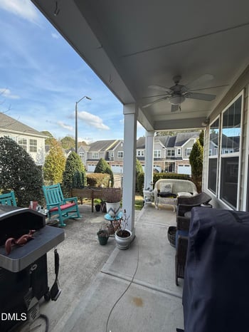 902 Green Ash Ln, Cary, NC 27513