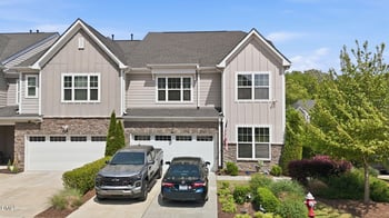 902 Green Ash Ln, Cary, NC 27513