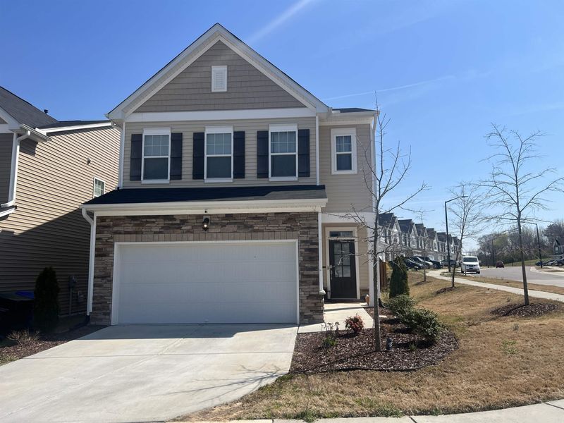 902 Holly Bluff Ln, Durham, NC 27713