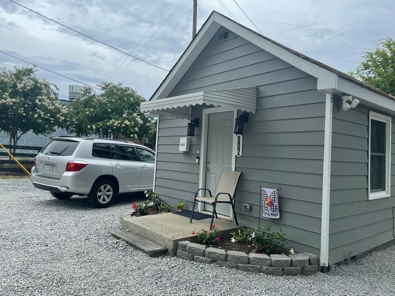 902 Main St, Clayton, NC 27520
