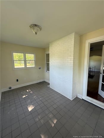 902 Mckimmon Rd, Fayetteville, NC 28303