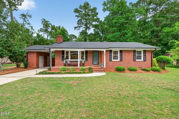 902 Pearsall St, Dunn, NC 28334
