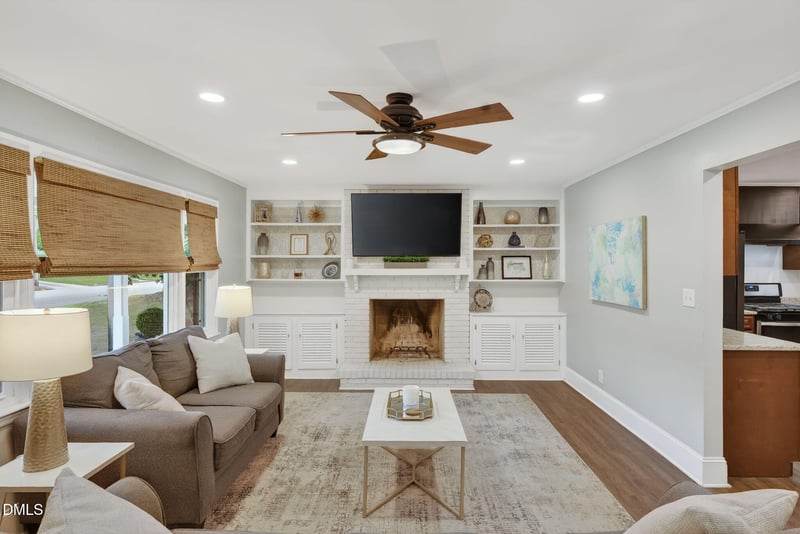 902 Pearsall St, Dunn, NC 28334