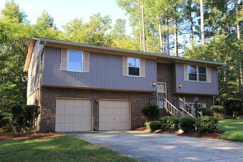 902 Quail Ave, Wake Forest, NC 27587
