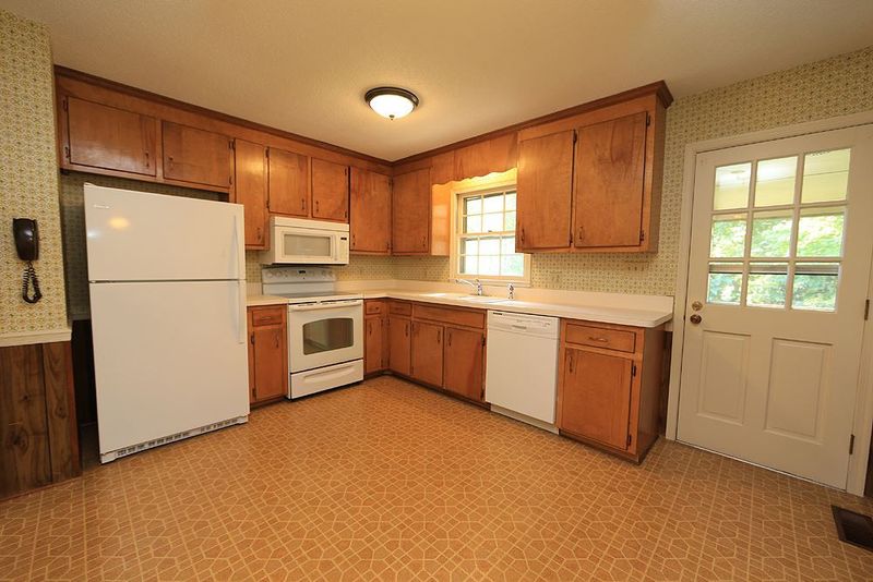 902 Quail Ave, Wake Forest, NC 27587