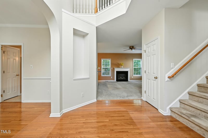 902 Savannah Ct, Hillsborough, NC 27278