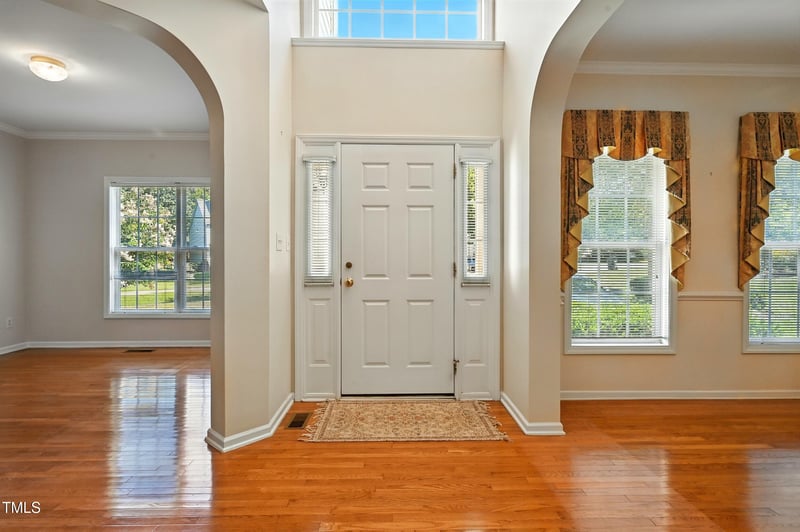 902 Savannah Ct, Hillsborough, NC 27278