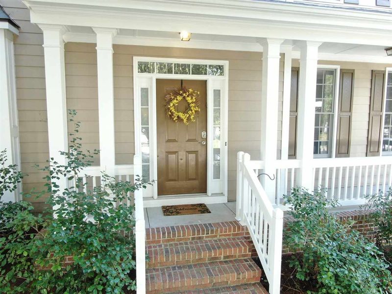 902 Southshore Pw, Durham, NC 27703