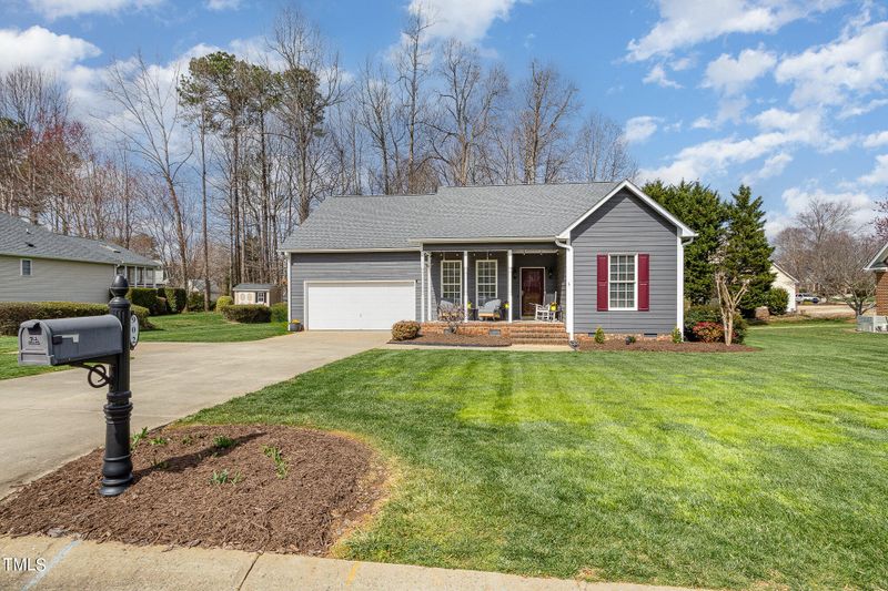 902 Stuart Dr, Mebane, NC 27302