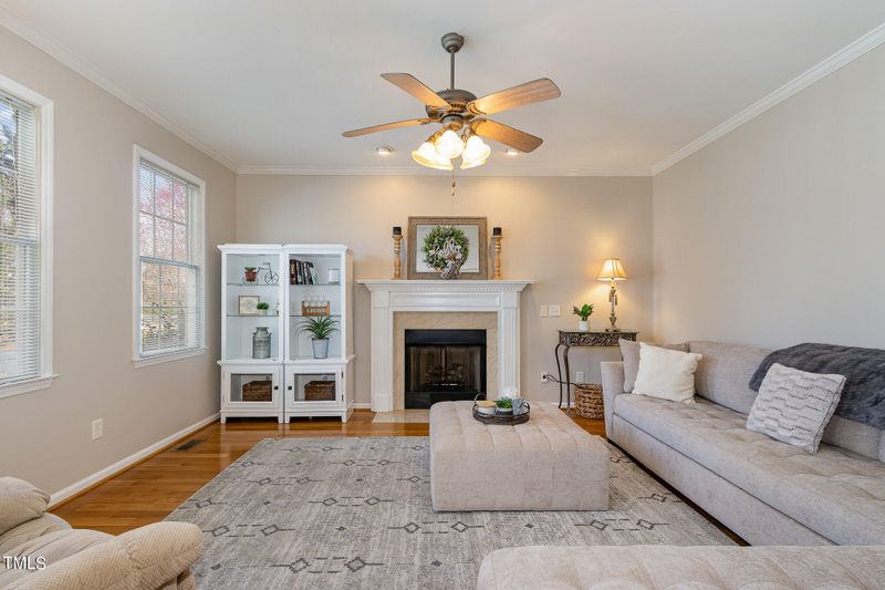 902 Stuart Dr, Mebane, NC 27302