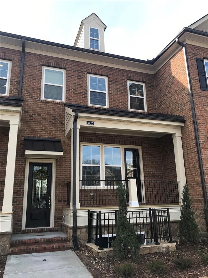 902 Wake Towne Dr #8, Raleigh, NC 27609