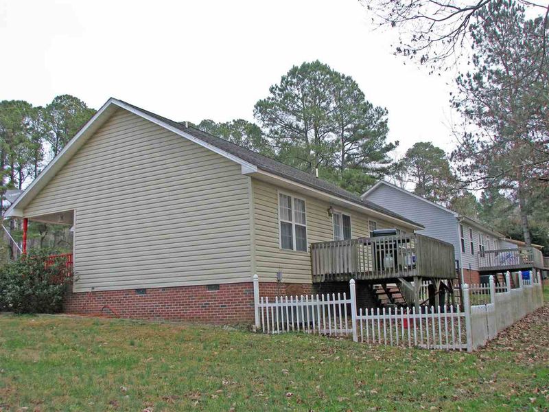 902 Windrace Trl, Sanford, NC 27330