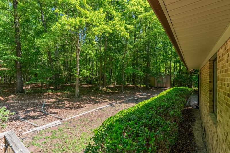 9021 Collins Creek Dr, Chapel Hill, NC 27516