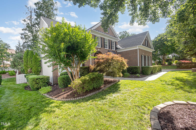 9021 Winged Thistle Ct, Raleigh, NC 27617