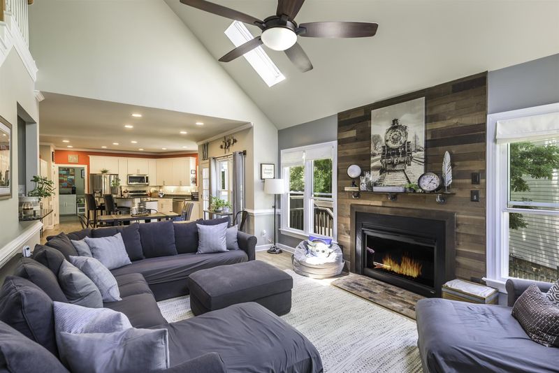 9025 Deerland Grv, Raleigh, NC 27615