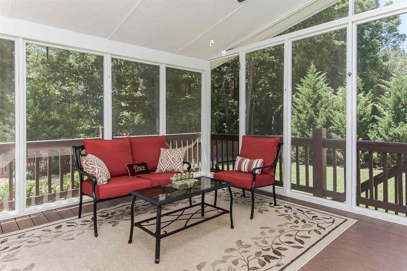 9025 Pleasant Meadow Dr, Raleigh, NC 27615