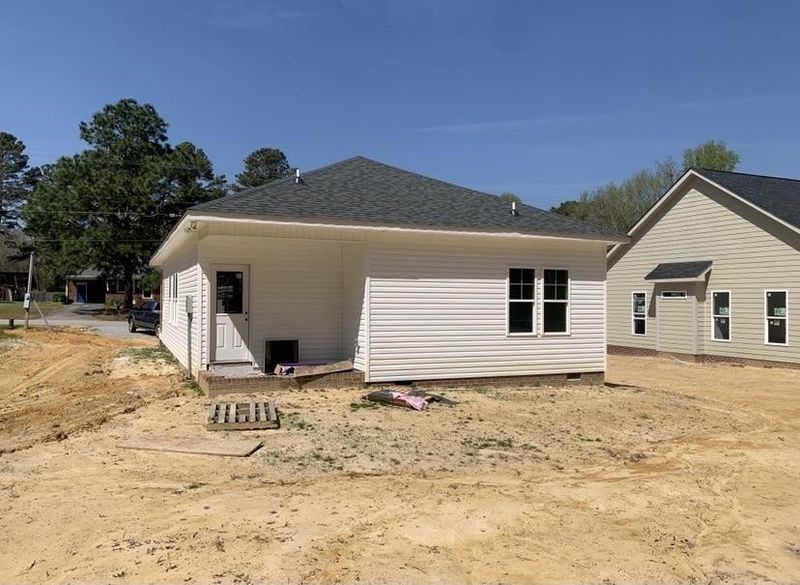 903 S 6th St, Lillington, NC 27546