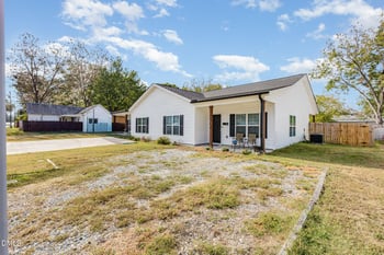 903 Anderson St #1/2, Selma, NC 27576