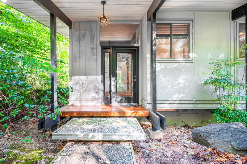 903 Coker Dr, Chapel Hill, NC 27517