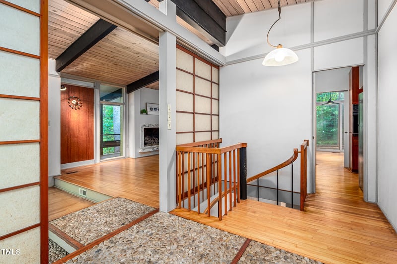903 Coker Dr, Chapel Hill, NC 27517