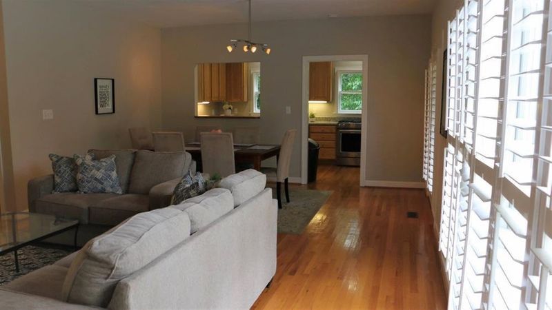 903 N Columbia St, Chapel Hill, NC 27516
