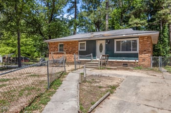 903 Da Vinci St, Durham, NC 27704