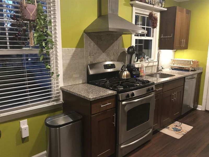 903 Elm St, Raleigh, NC 27604