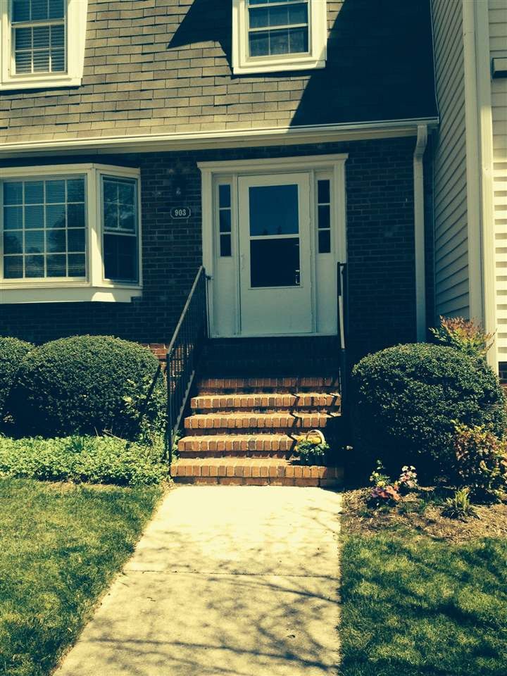 903 Hampshire Ct, Cary, NC 27511