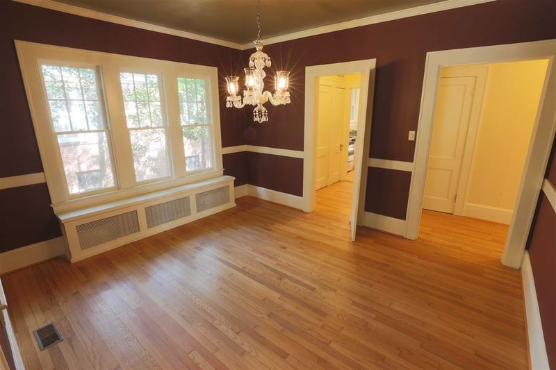 903 W Johnson St, Raleigh, NC 27605
