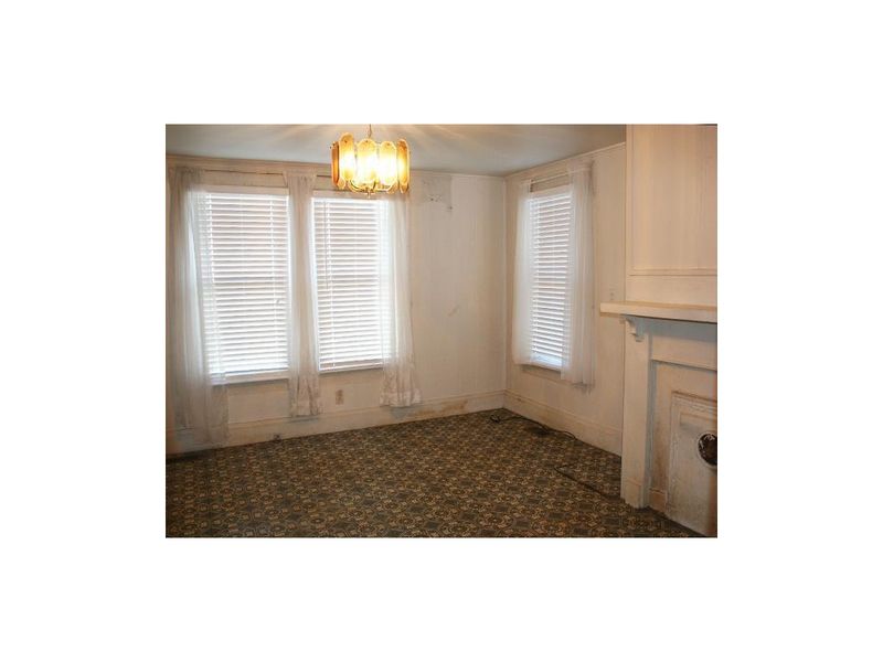 903 E Morehead St, Burlington, NC 27215