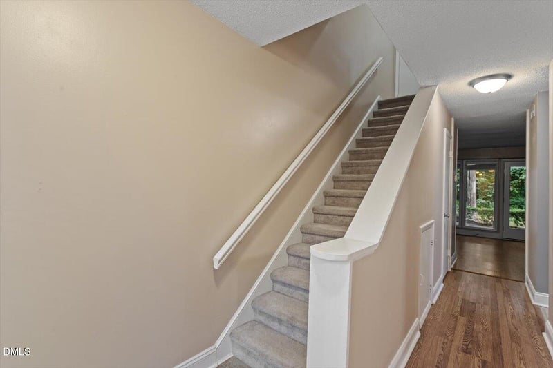 903 Oak Tree Dr, Chapel Hill, NC 27517