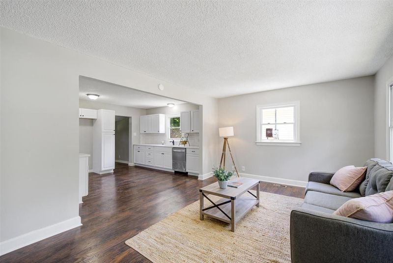 903 S Plum St, Durham, NC 27703