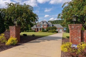 9032 Chelsea Dr, Raleigh, NC 27603