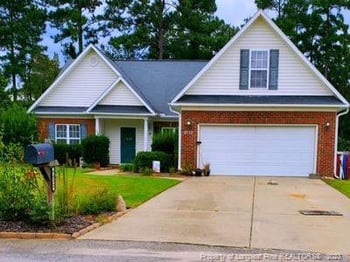 9032 Grouse Run Ln, Hope Mills, NC 28314