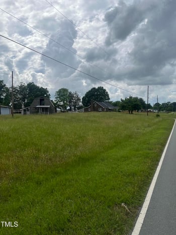 904 Boone Rd, Burlington, NC 27217