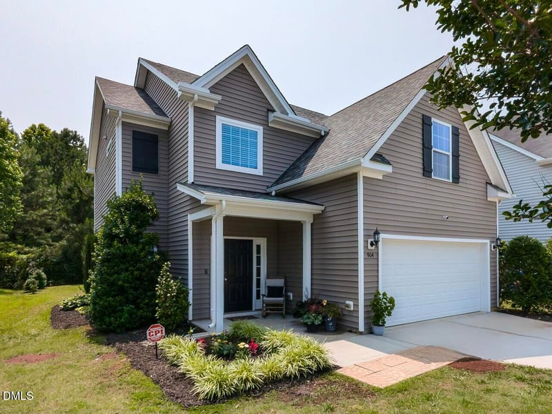 904 Bridlemine Dr, Fuquay Varina, NC 27526