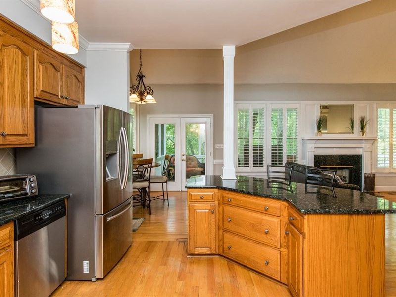 904 Bromley Way, Raleigh, NC 27615