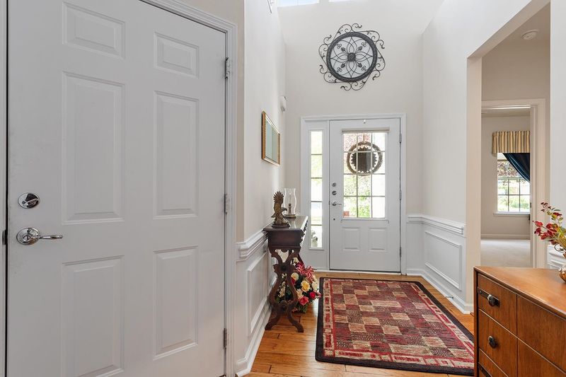 904 Footbridge Pl, Cary, NC 27519