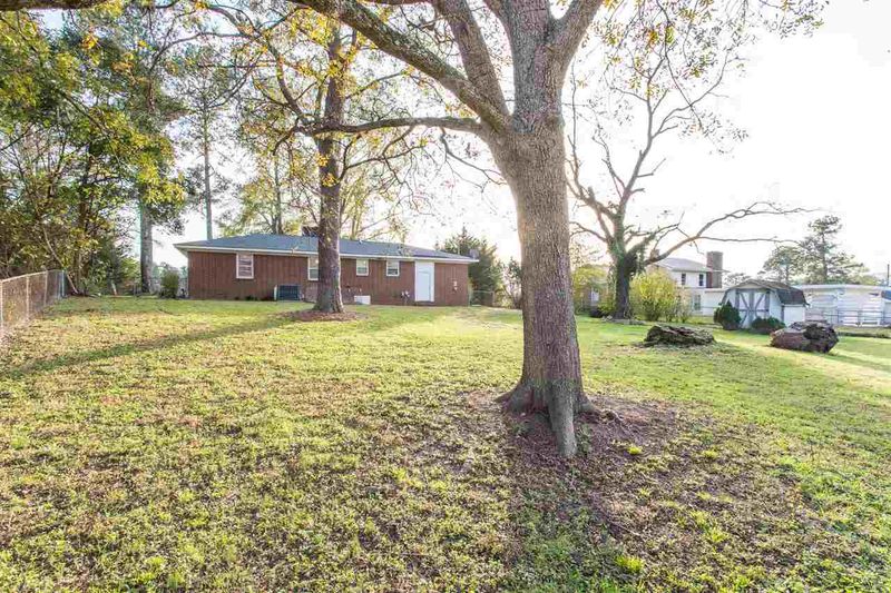 904 W Gannon Ave, Zebulon, NC 27597