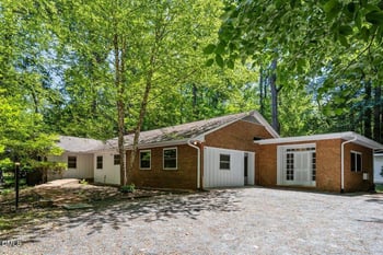 904 Kings Mill Rd, Chapel Hill, NC 27517