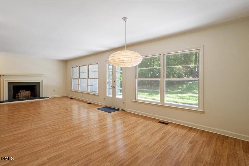 904 Kings Mill Rd, Chapel Hill, NC 27517