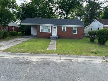 904 Marvin St, Goldsboro, NC 27530