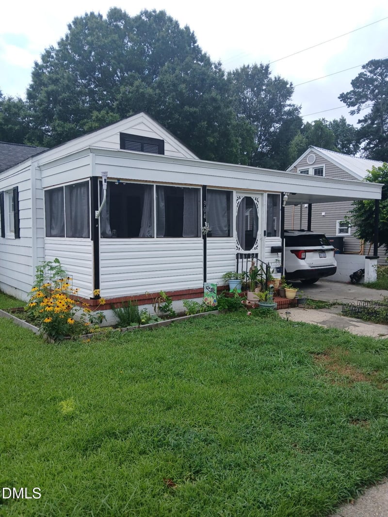 904 Mckay Ave, Dunn, NC 28334