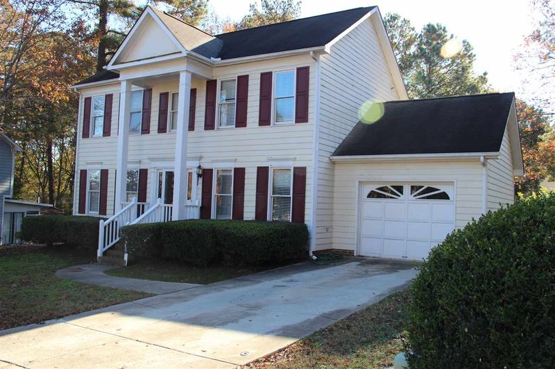904 Reflection Ct, Raleigh, NC 27610