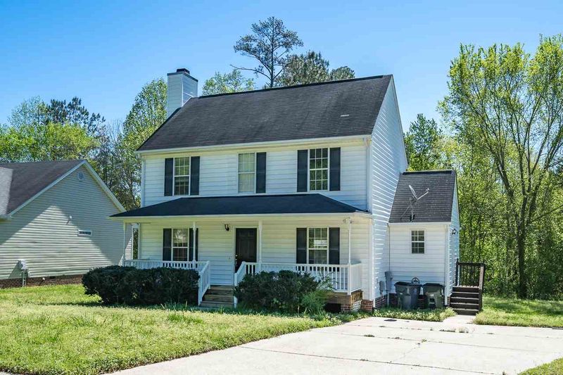 904 Riverway Ln, Knightdale, NC 27545