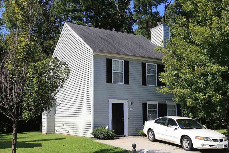 904 Roxy St, Raleigh, NC 27610