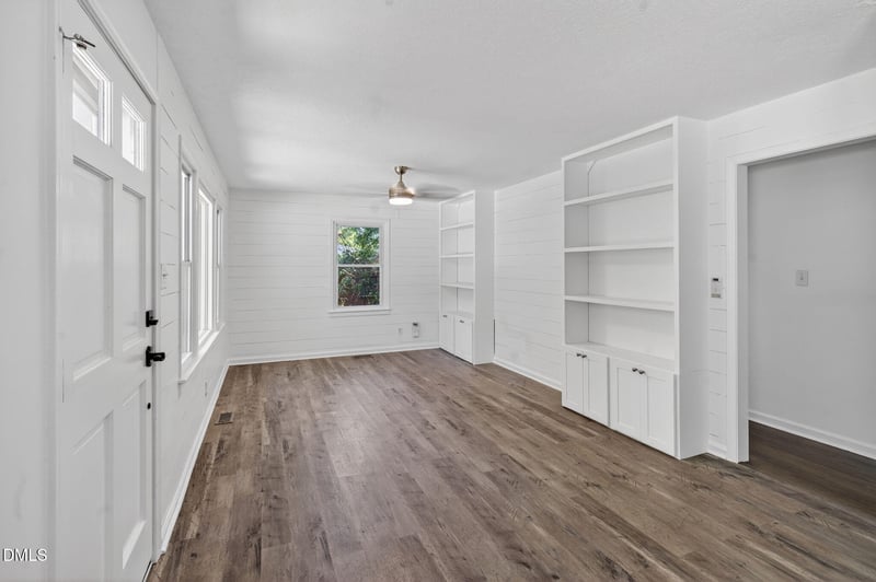 904 Seabrook Rd, Raleigh, NC 27610