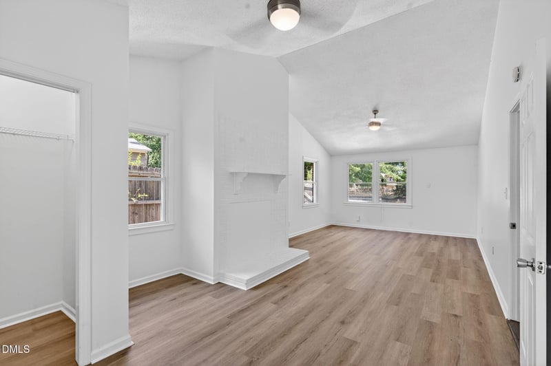 904 Seabrook Rd, Raleigh, NC 27610