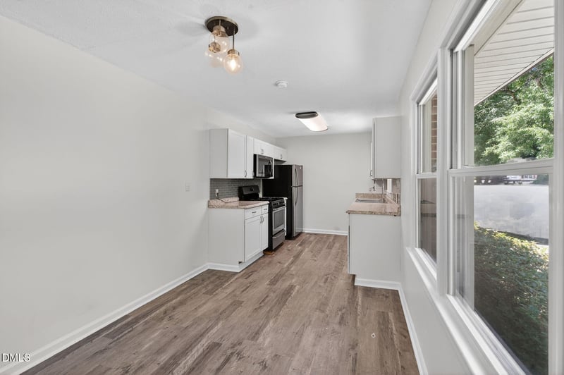 904 Seabrook Rd, Raleigh, NC 27610