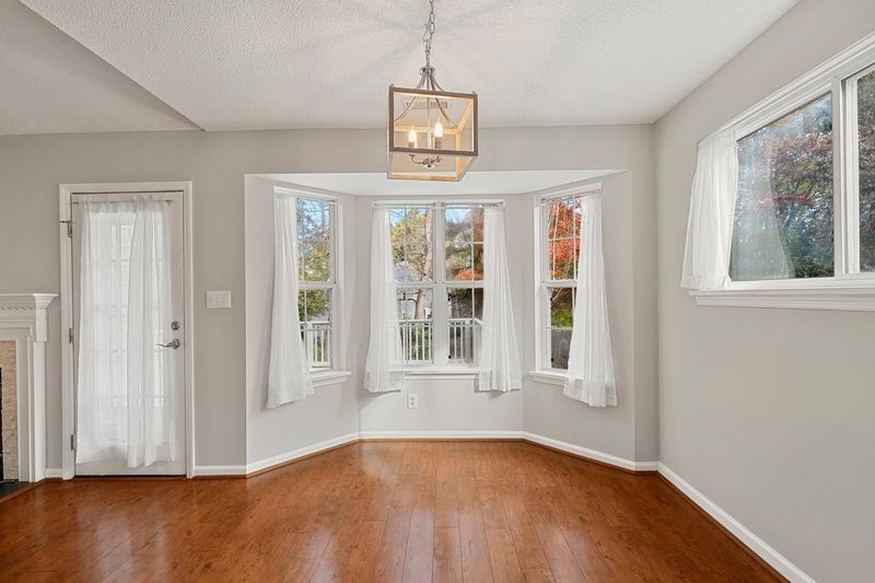 904 Silverstone Way, Holly Springs, NC 27540